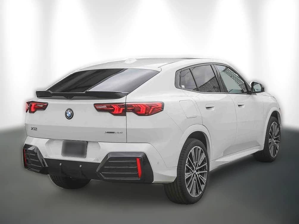 BMW X2 xDrive28i Sports Activity Coupe 2026 — side view
