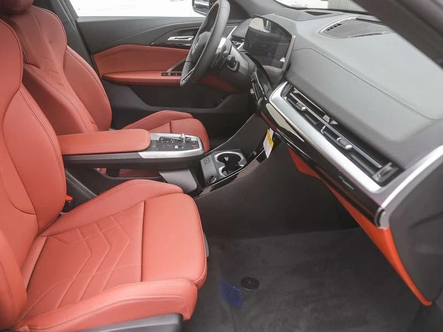 BMW X2 xDrive28i Sports Activity Coupe 2026 — side view