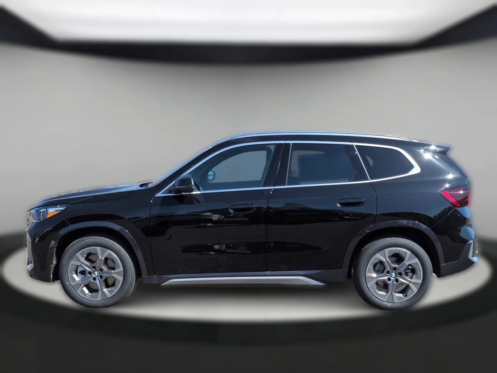 BMW X1 xDrive28i Sports Activity Vehicle 2026 — side view