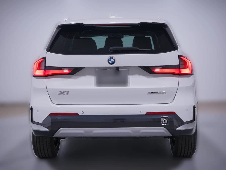 BMW X1 xDrive28i Sports Activity Vehicle 2026 — side view