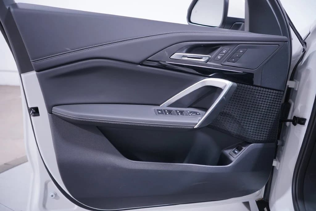 BMW X1 xDrive28i Sports Activity Vehicle 2026 — side view