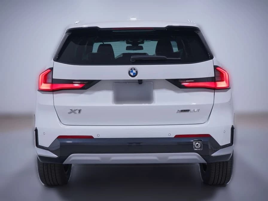 BMW X1 xDrive28i Sports Activity Vehicle 2026 — side view