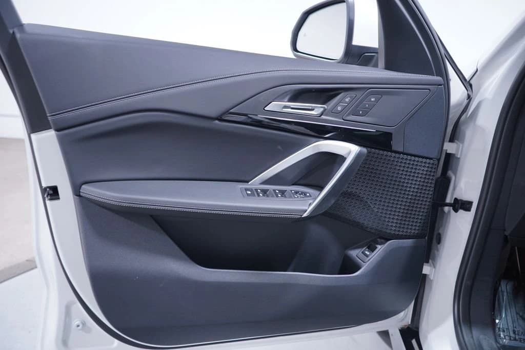 BMW X1 xDrive28i Sports Activity Vehicle 2026 — side view