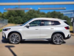 BMW X1 xDrive28i Sports Activity Vehicle 2027 — side view