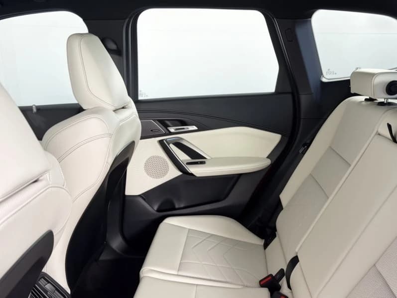 BMW X1 xDrive28i Sports Activity Vehicle 2027 — side view