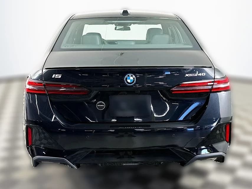 BMW i5 xDrive40 Sedan 2027 — side view