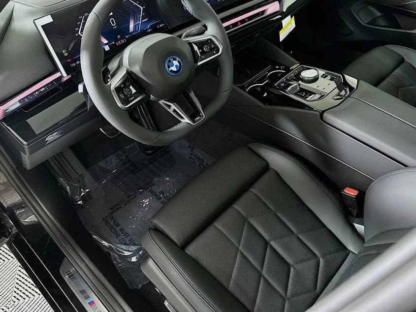 BMW i5 xDrive40 Sedan 2027 — side view