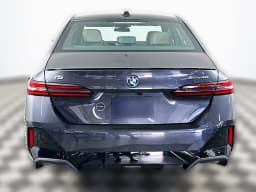 BMW i5 xDrive40 Sedan 2027 — side view