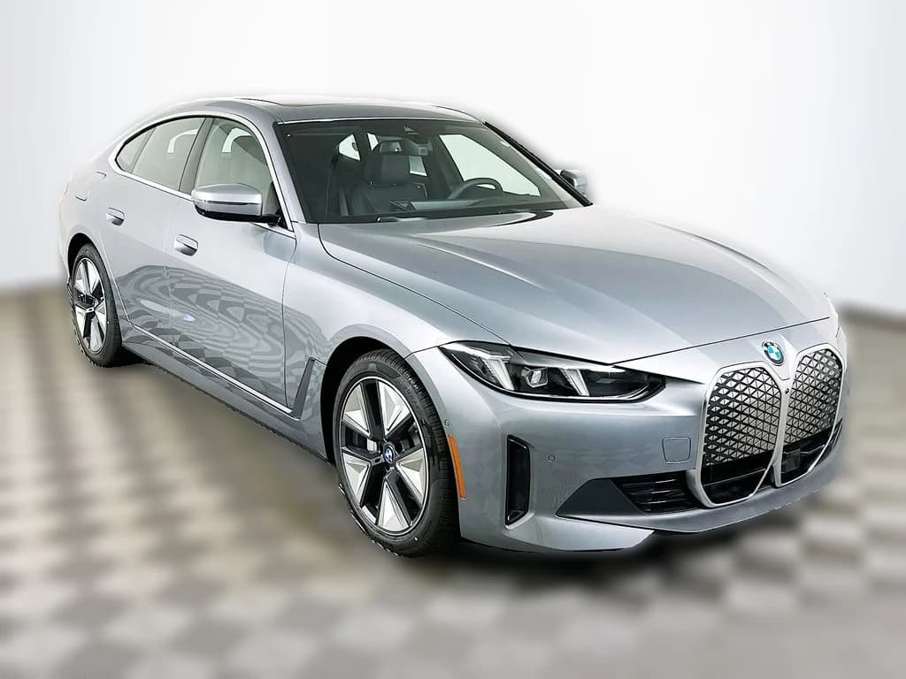 BMW i4 xDrive40 Gran Coupe 2026 — side view