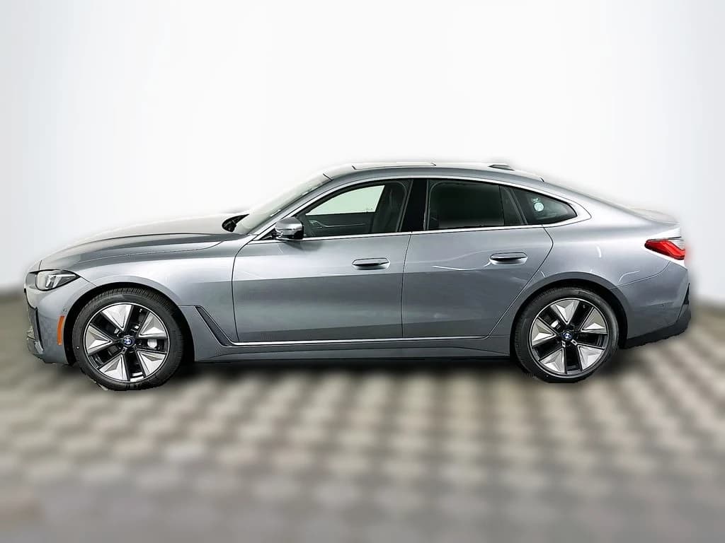 BMW i4 xDrive40 Gran Coupe 2026 — side view