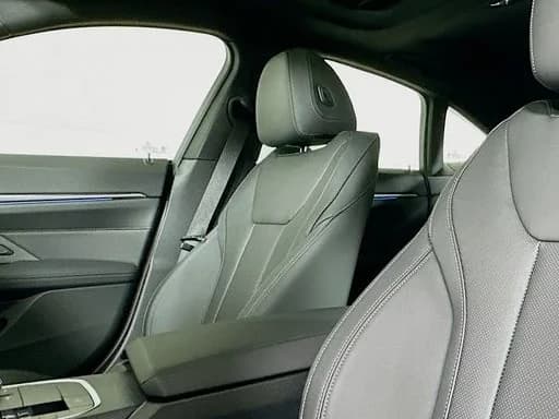 BMW i4 xDrive40 Gran Coupe 2026 — side view