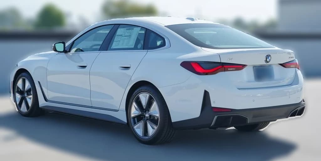 BMW i4 xDrive40 Gran Coupe 2026 — side view