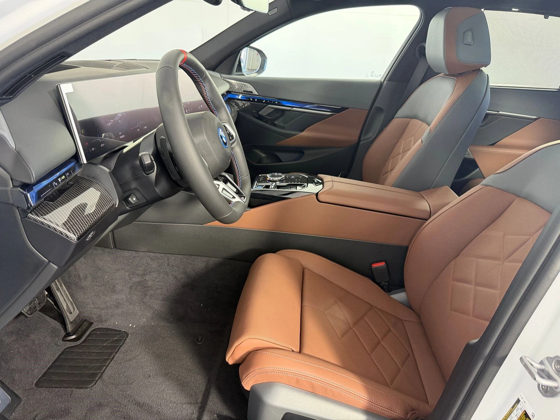 BMW i5 M60 Sedan 2026 — side view