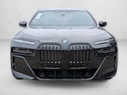 BMW i7 xDrive60 Sedan 2026 — side view