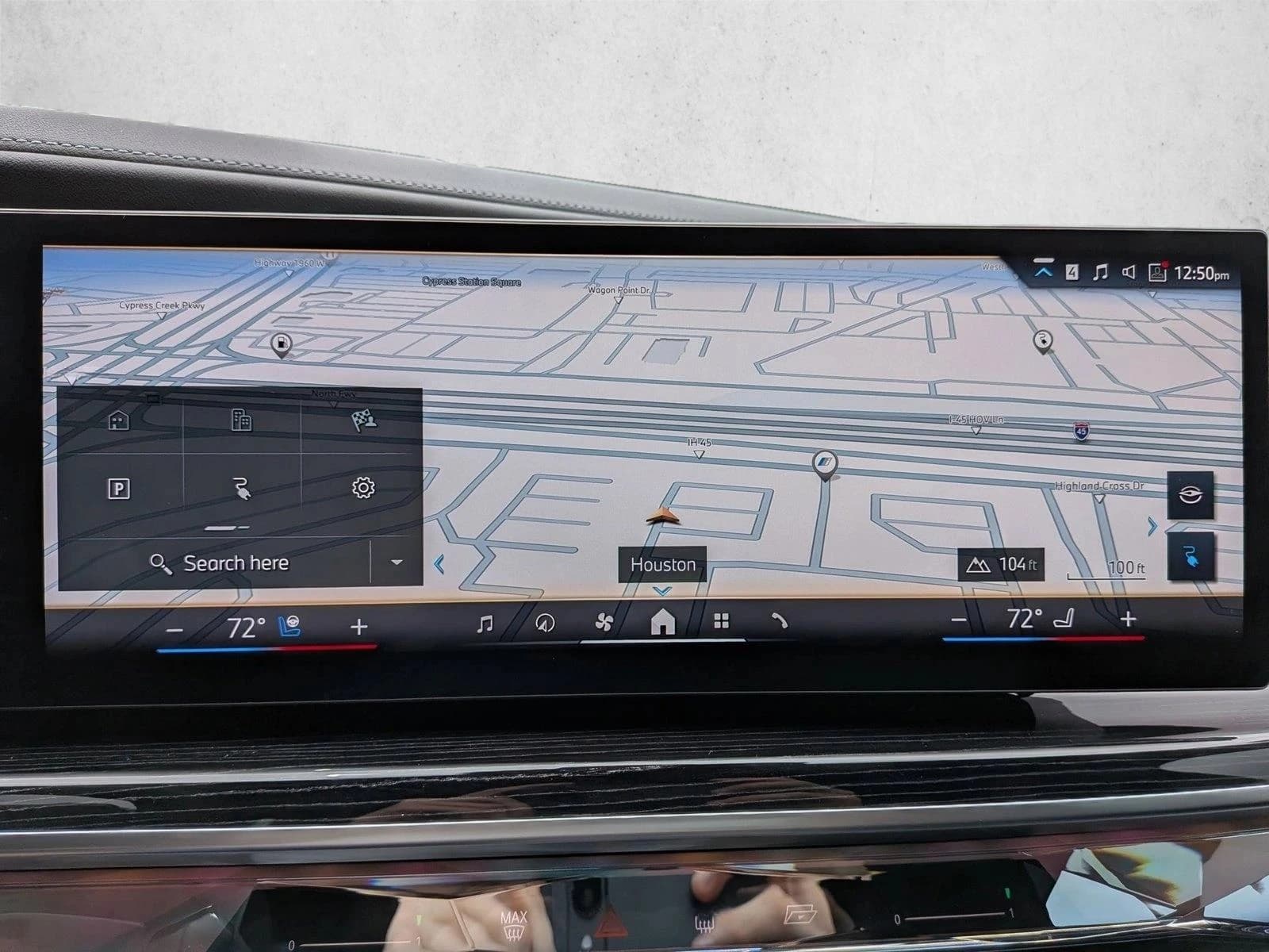 BMW i7 xDrive60 Sedan 2026 — side view