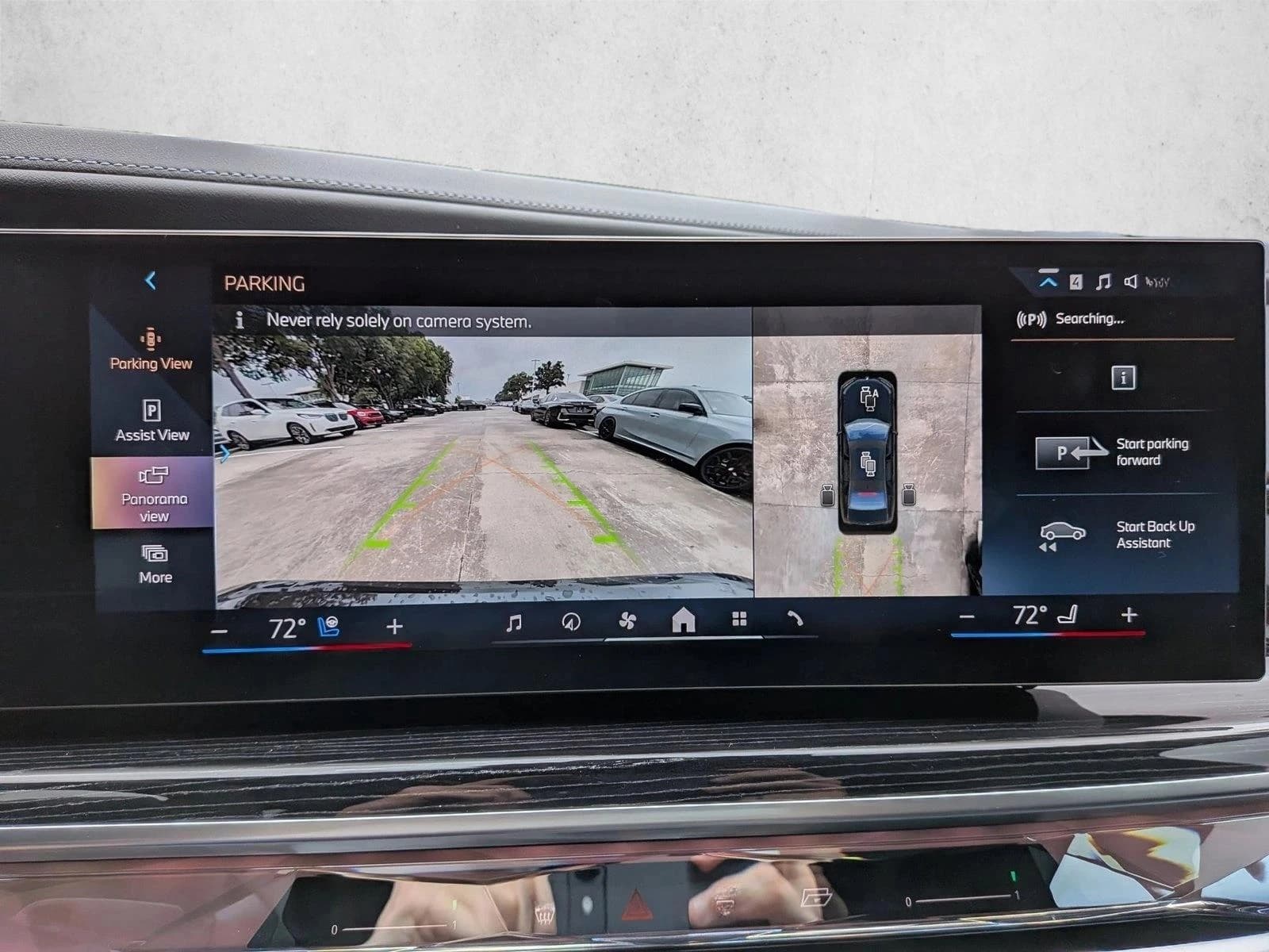 BMW i7 xDrive60 Sedan 2026 — side view