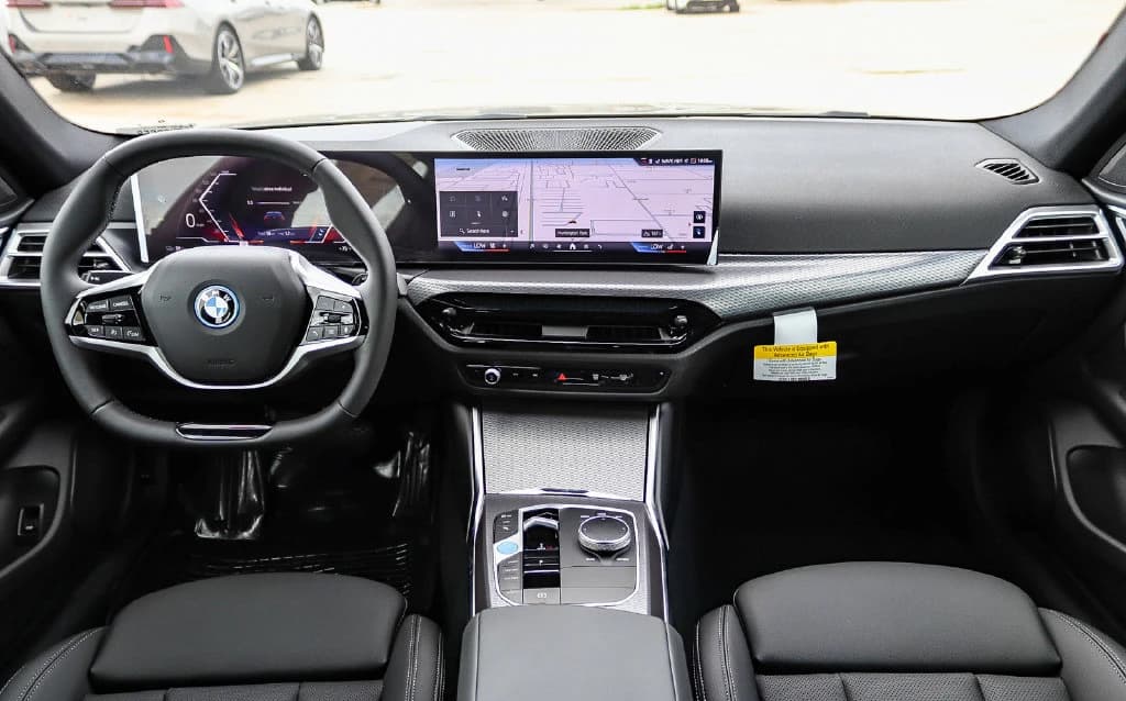 BMW i4 eDrive40 Gran Coupe 2026 — side view