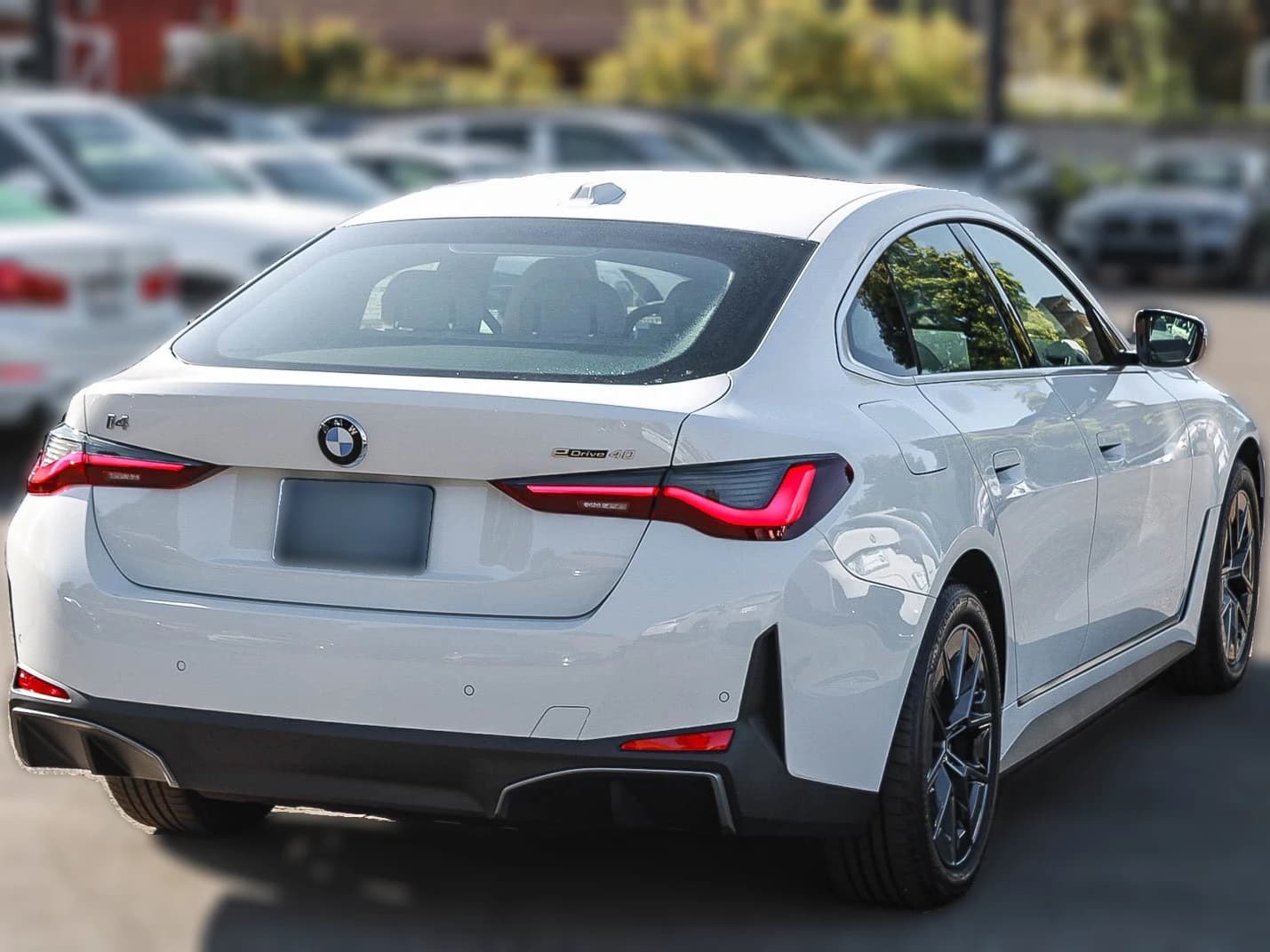 BMW i4 eDrive40 Gran Coupe 2026 — side view