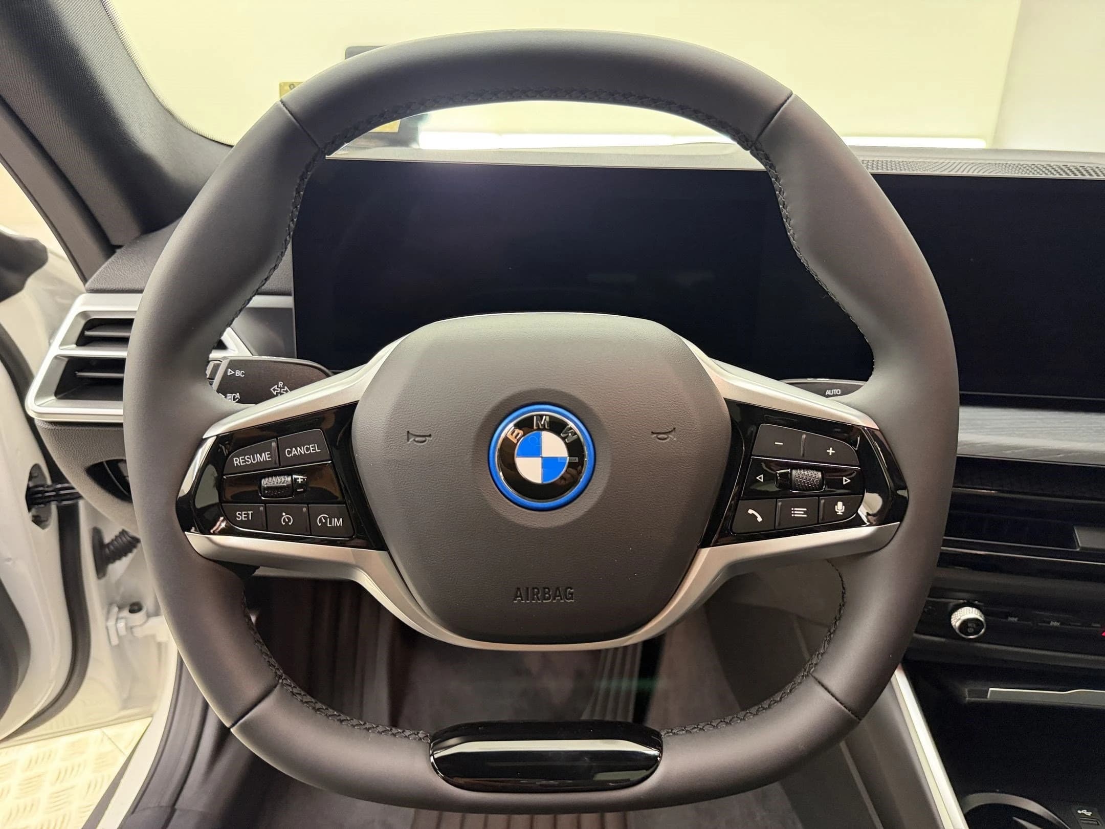BMW i4 eDrive40 Gran Coupe 2026 — side view