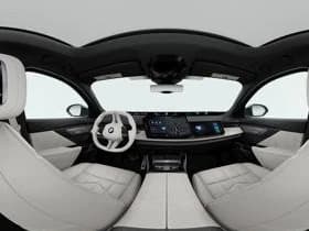 BMW i7 50 xDrive Sedan 2027 — side view