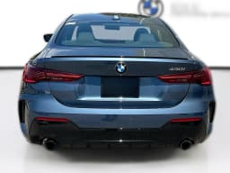 BMW i7 M70 Sedan 2026 — side view