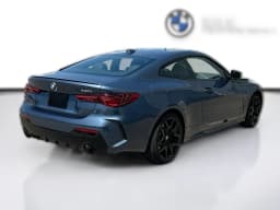 BMW i7 M70 Sedan 2026 — side view