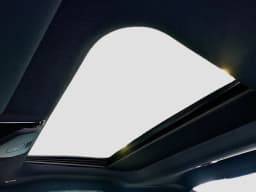 BMW i7 M70 Sedan 2026 — side view