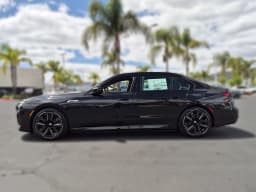 BMW i7 M70 Sedan 2026 — side view