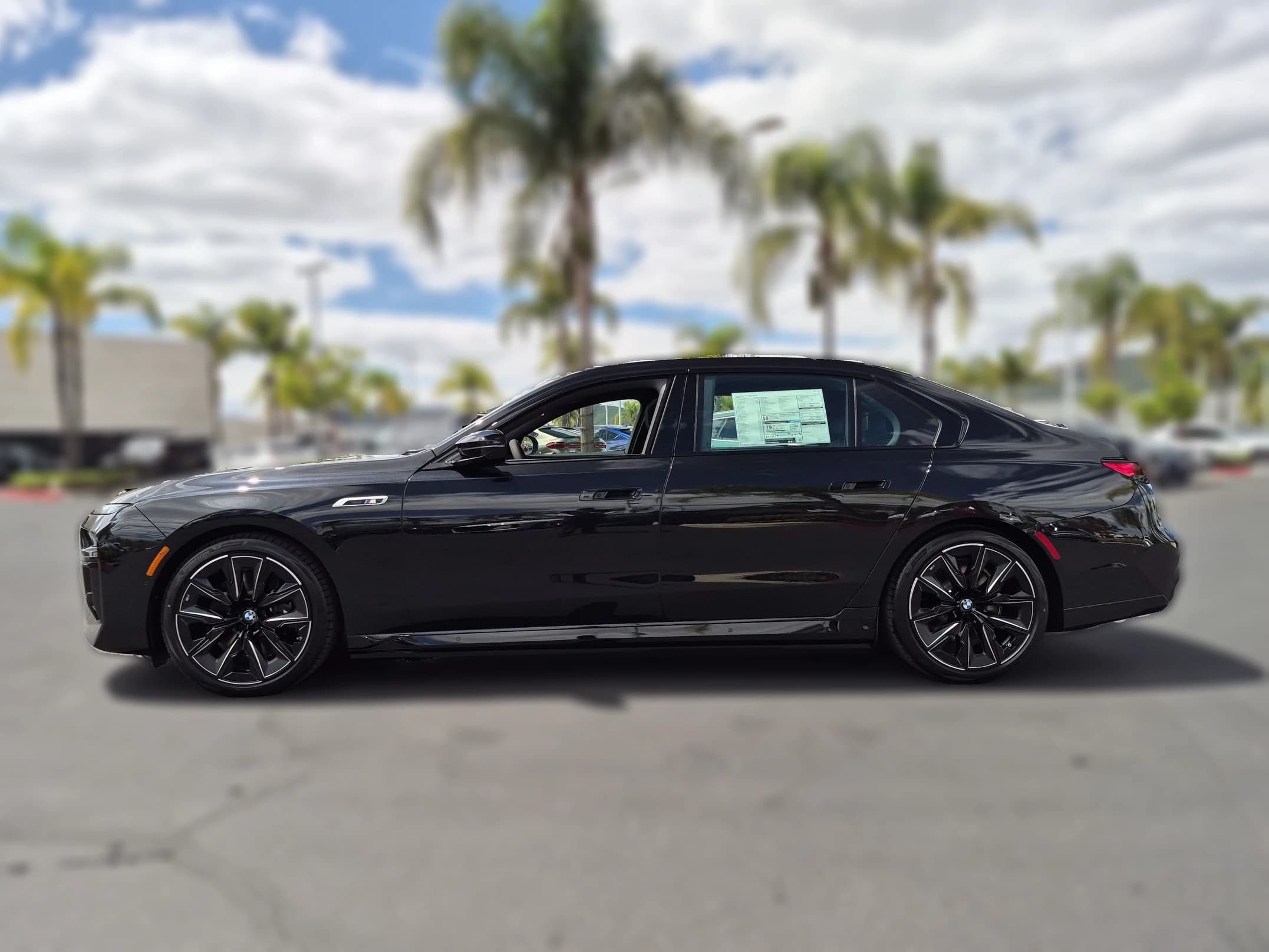 BMW i7 M70 Sedan 2026 — side view