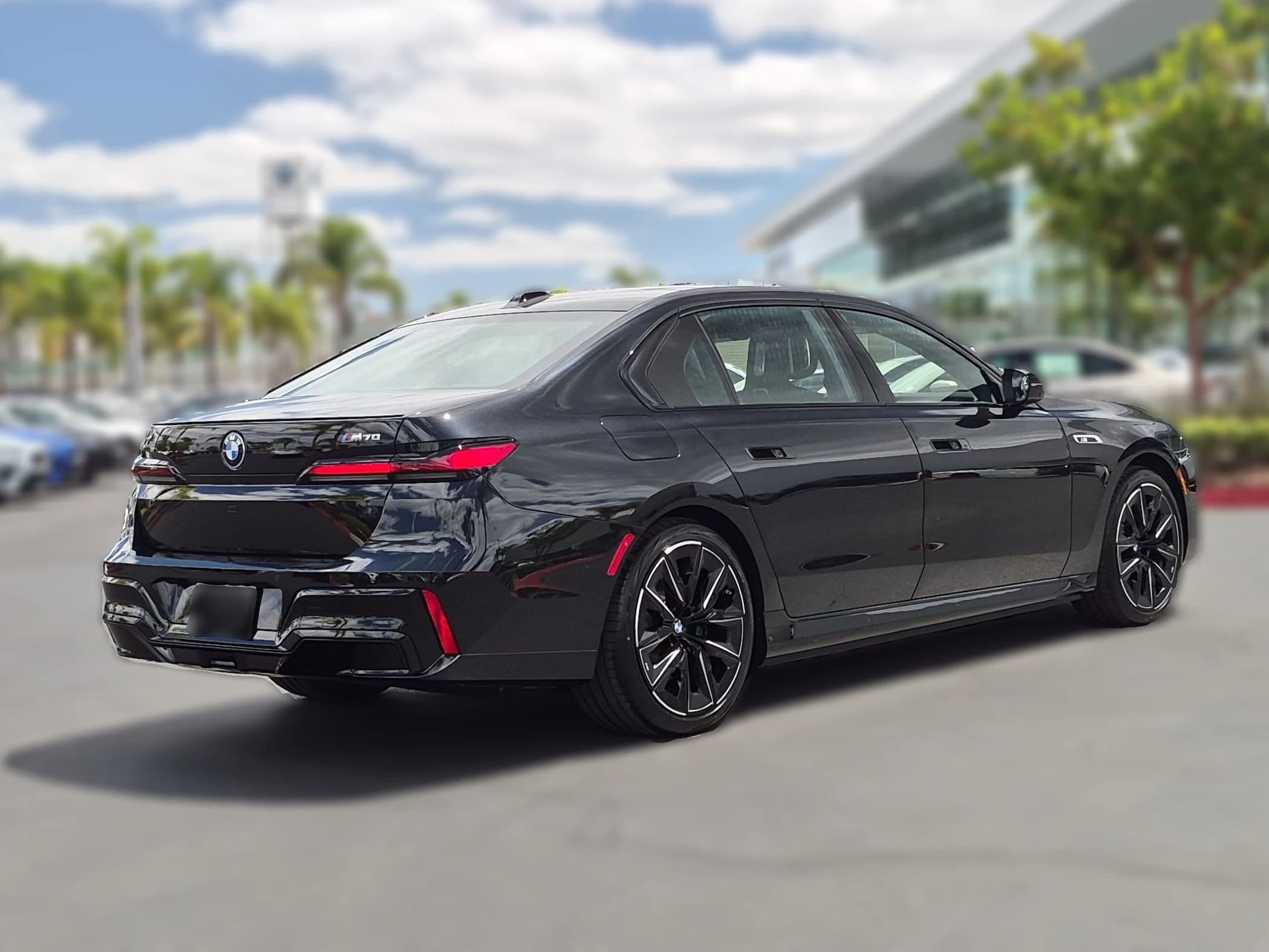 BMW i7 M70 Sedan 2026 — side view