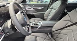 BMW i7 M70 Sedan 2026 — side view