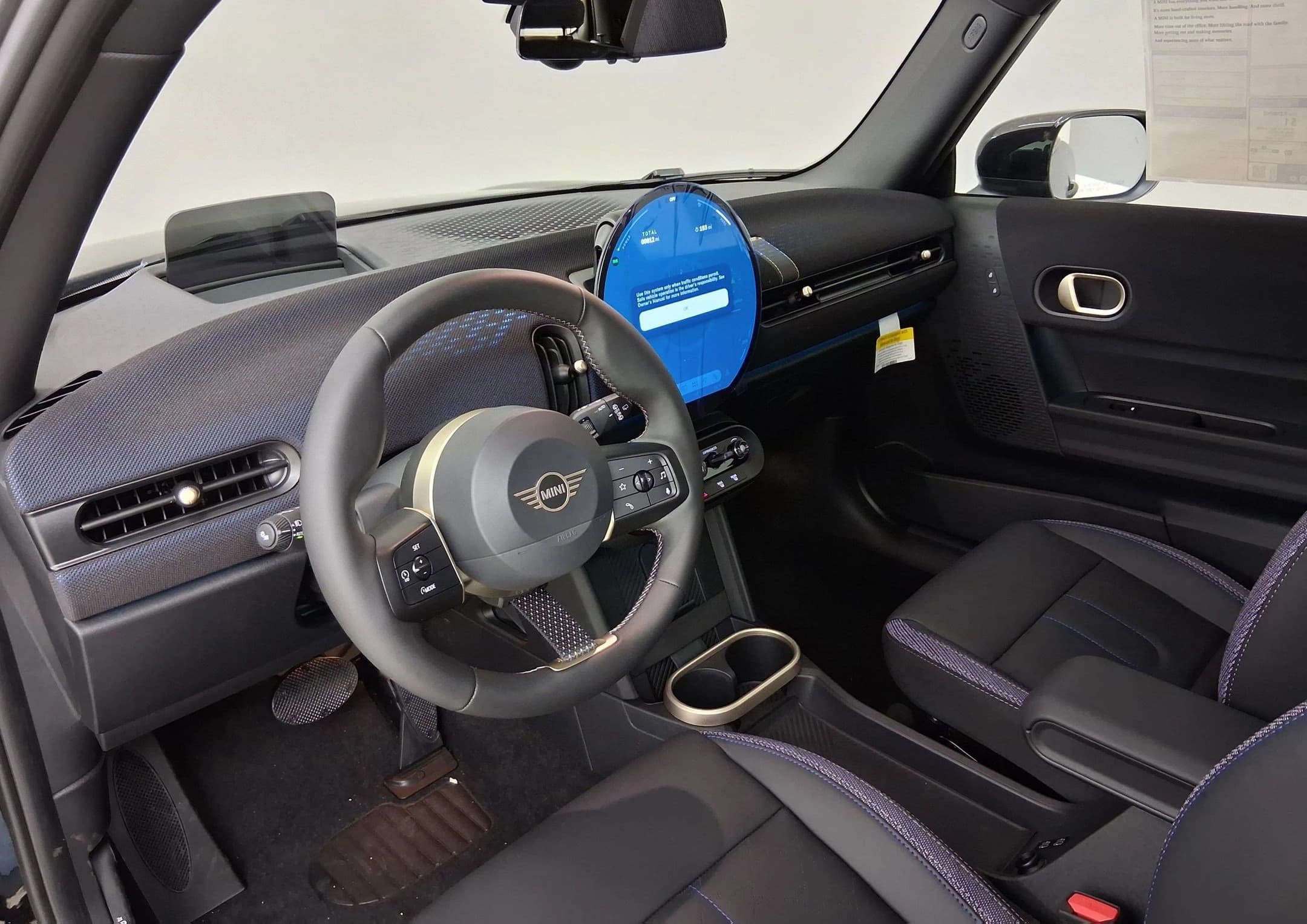 MINI Hardtop 2 Door Cooper FWD 2026 — side view