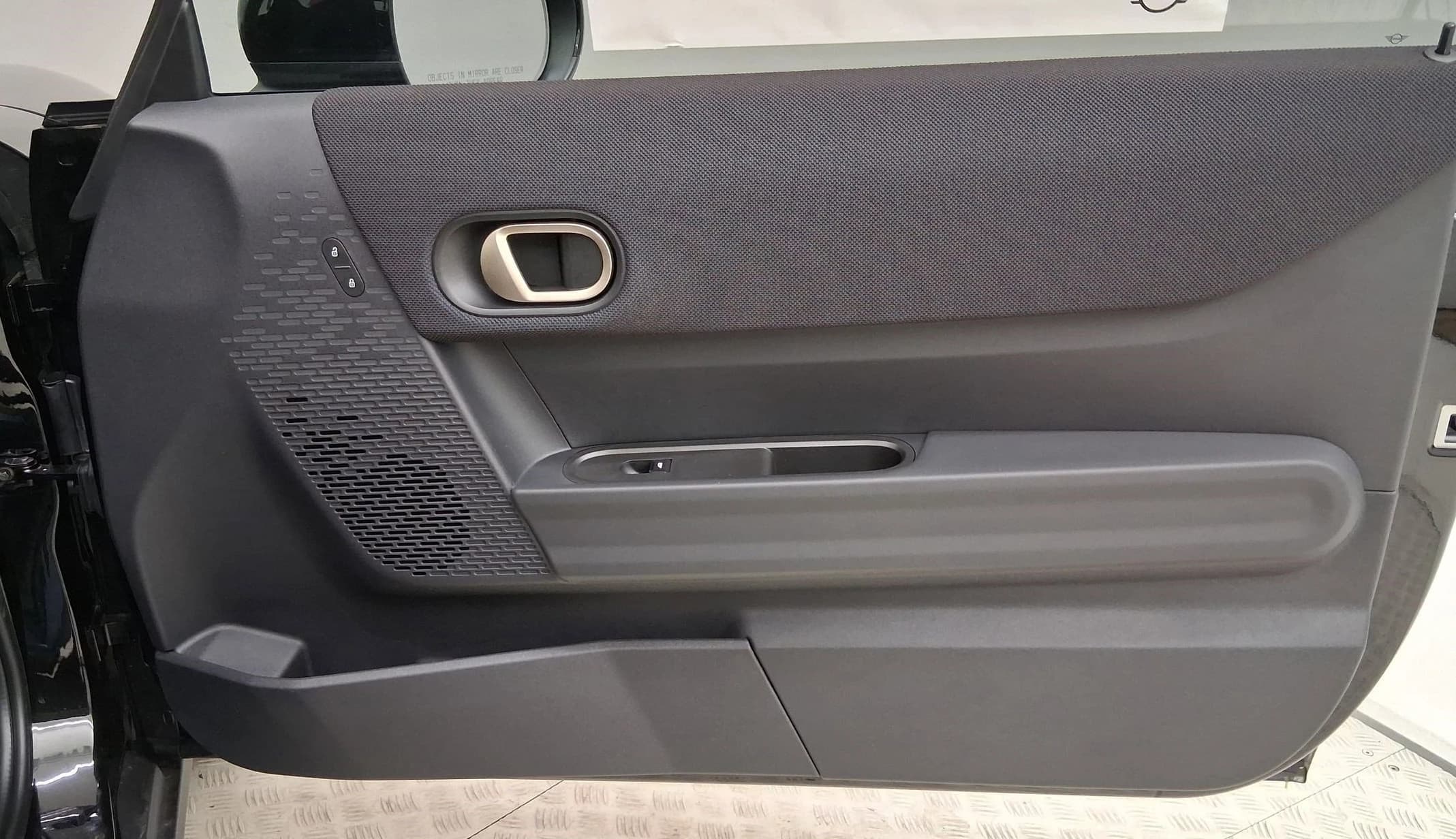 MINI Hardtop 2 Door Cooper FWD 2026 — side view