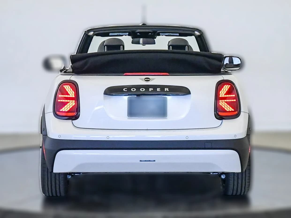 MINI Convertible Cooper FWD 2026 — side view