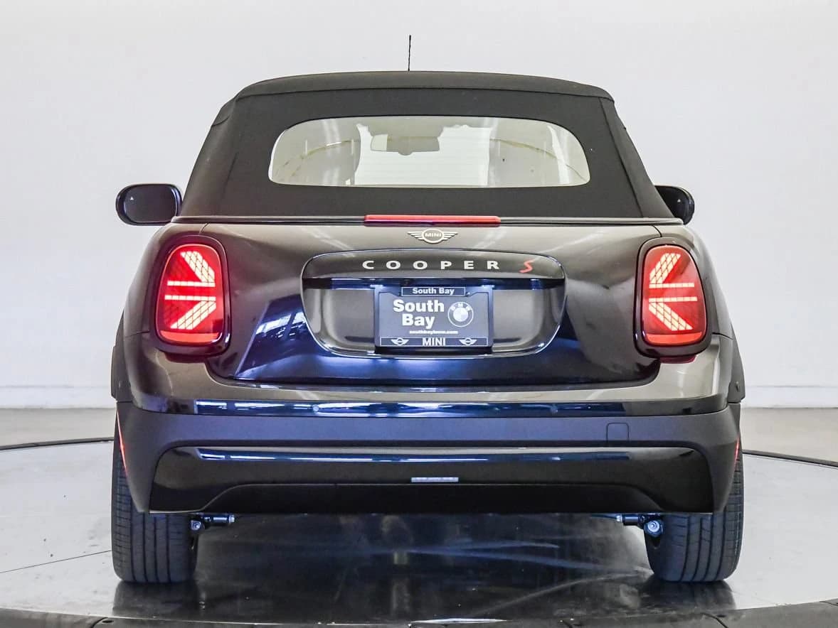 MINI Convertible Cooper S FWD 2026 — side view
