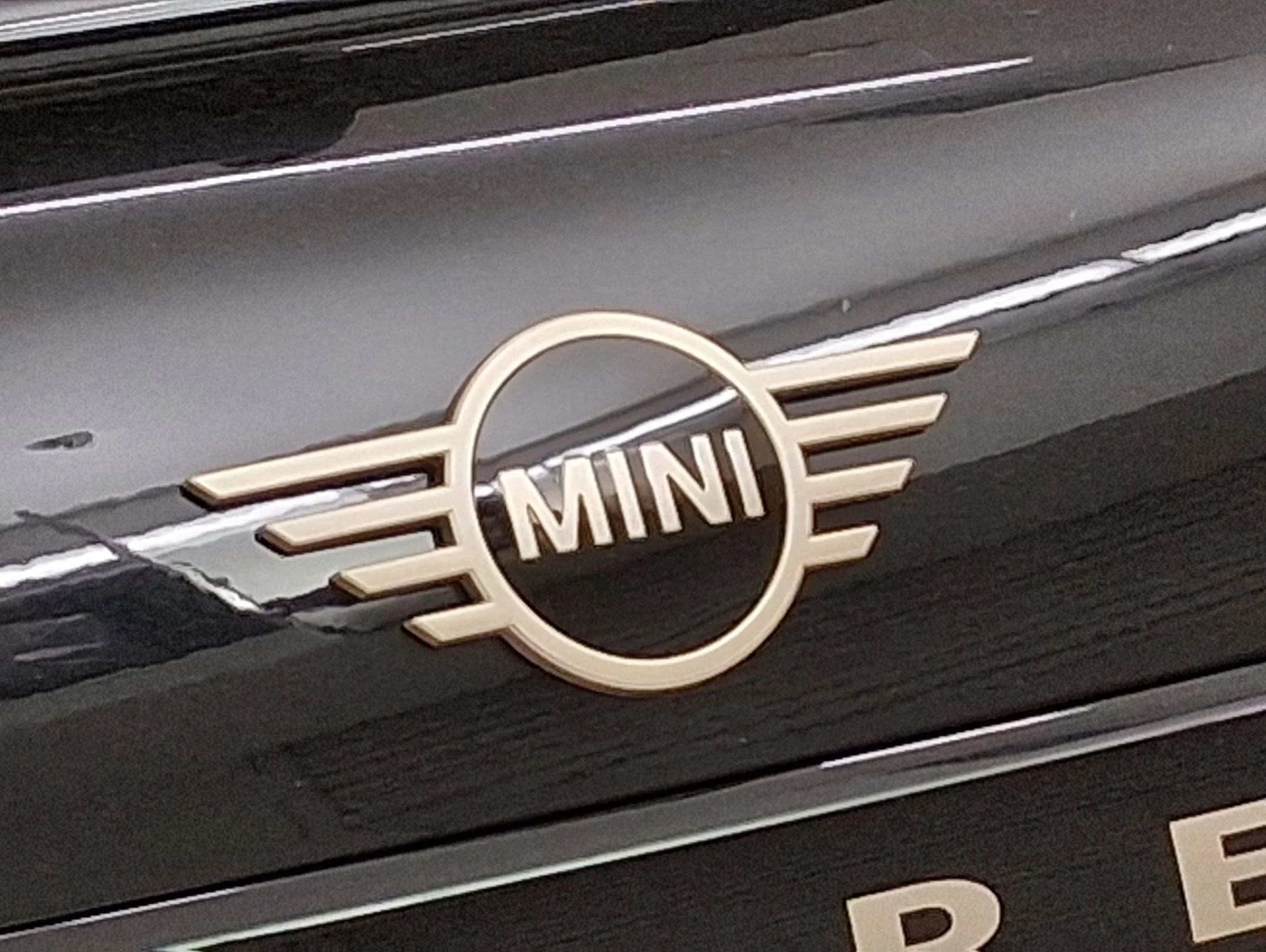 MINI Hardtop 4 Door Cooper S FWD 2026 — side view