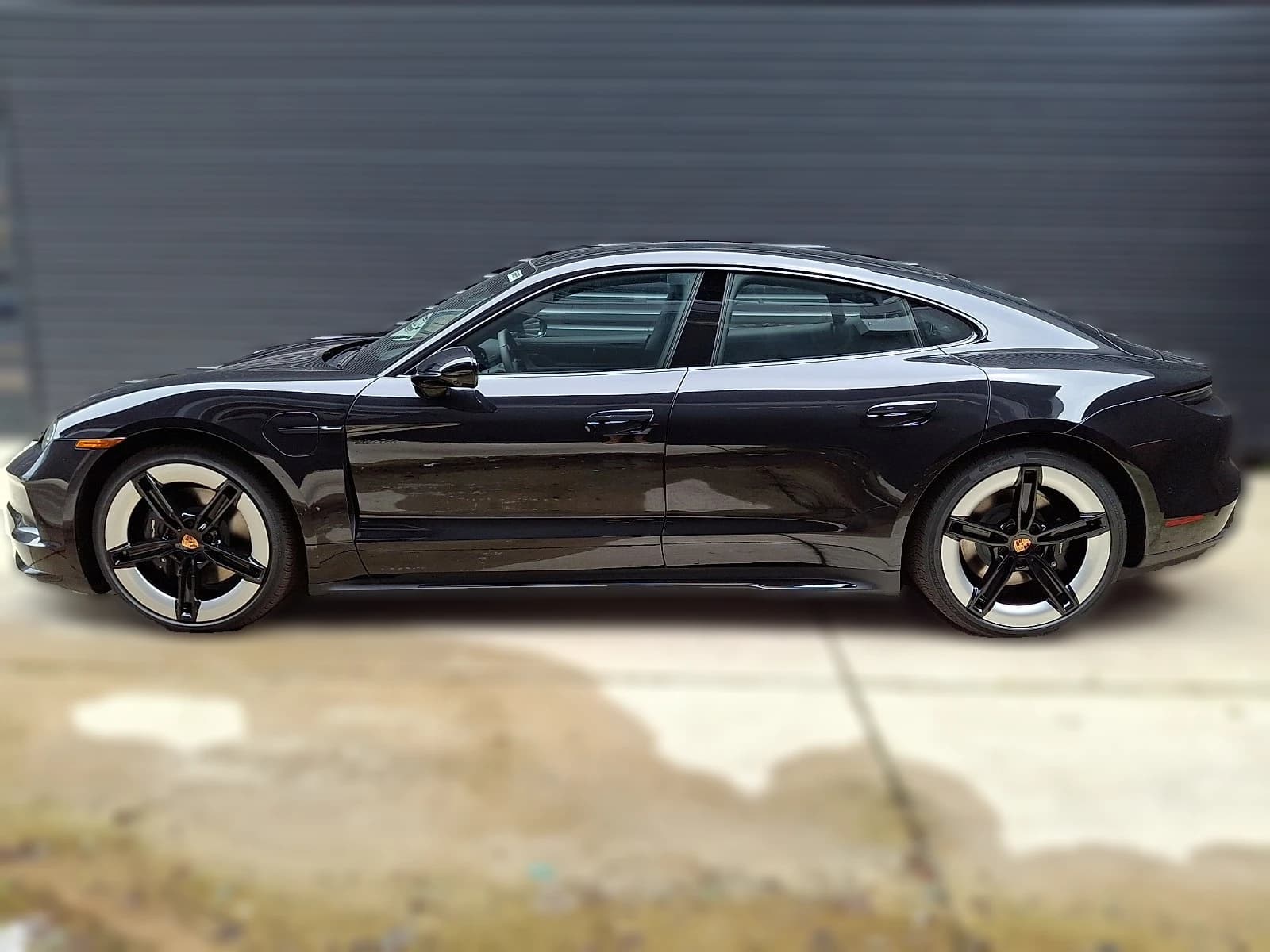 Porsche Taycan 4 Black Edition AWD 2026 — side view