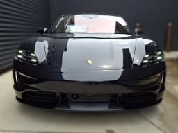 Porsche Taycan 4 Black Edition AWD 2026 — side view