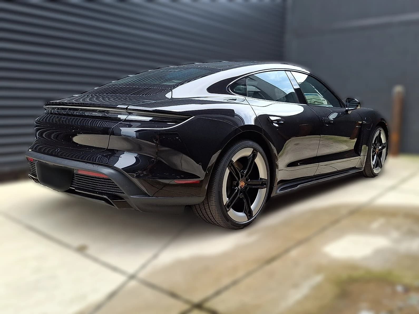 Porsche Taycan 4 Black Edition AWD 2026 — side view