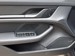 Porsche Taycan 4 Black Edition AWD 2026 — side view