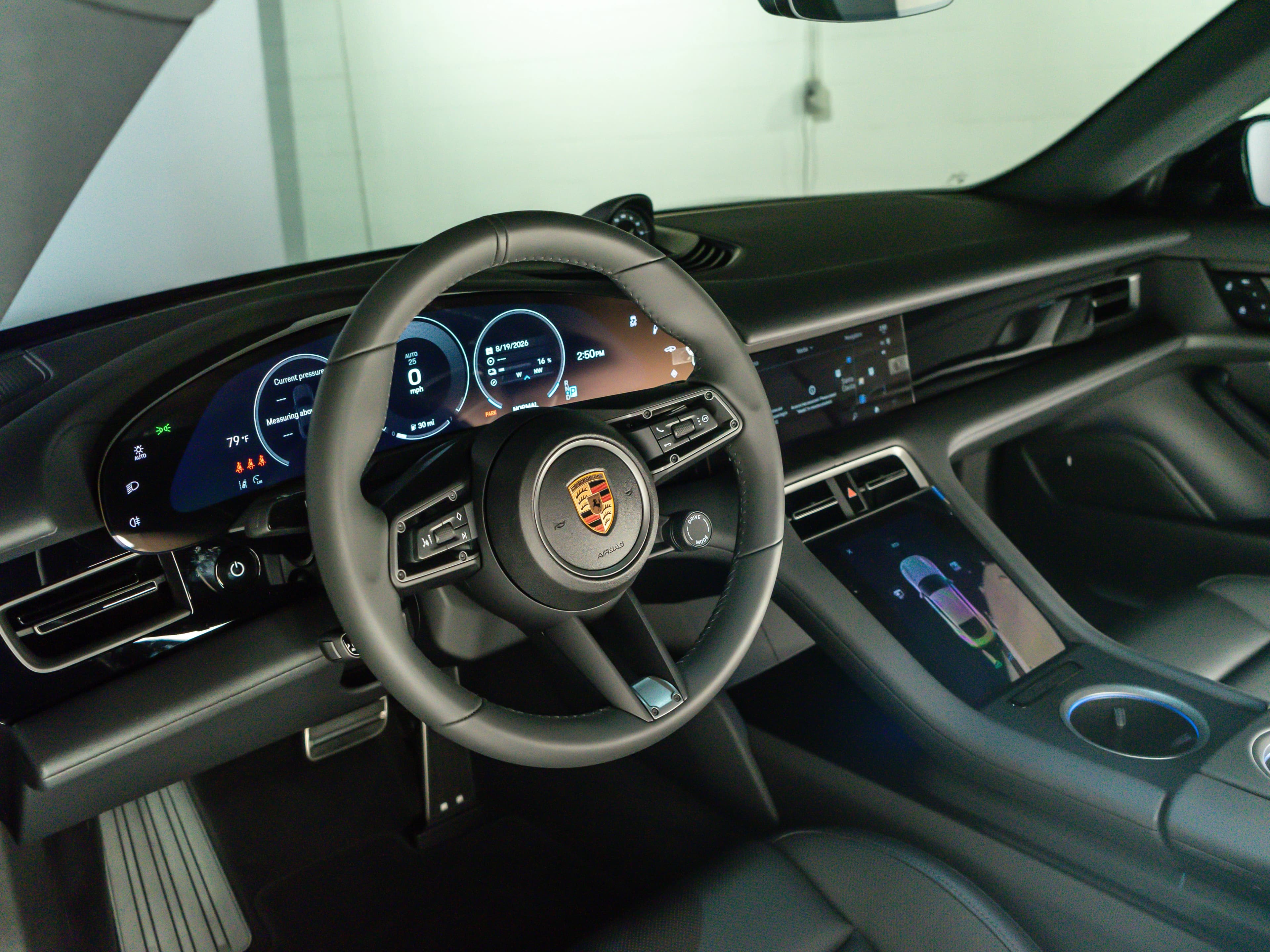 Porsche Taycan 4 AWD 2026 — side view