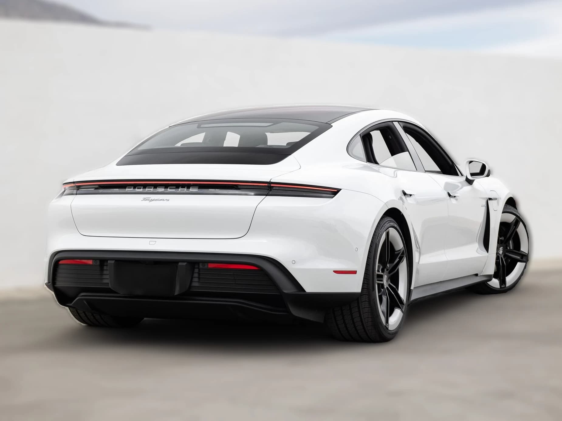 Porsche Taycan 4 AWD 2026 — side view