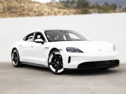 Porsche Taycan 4 AWD 2026 — side view