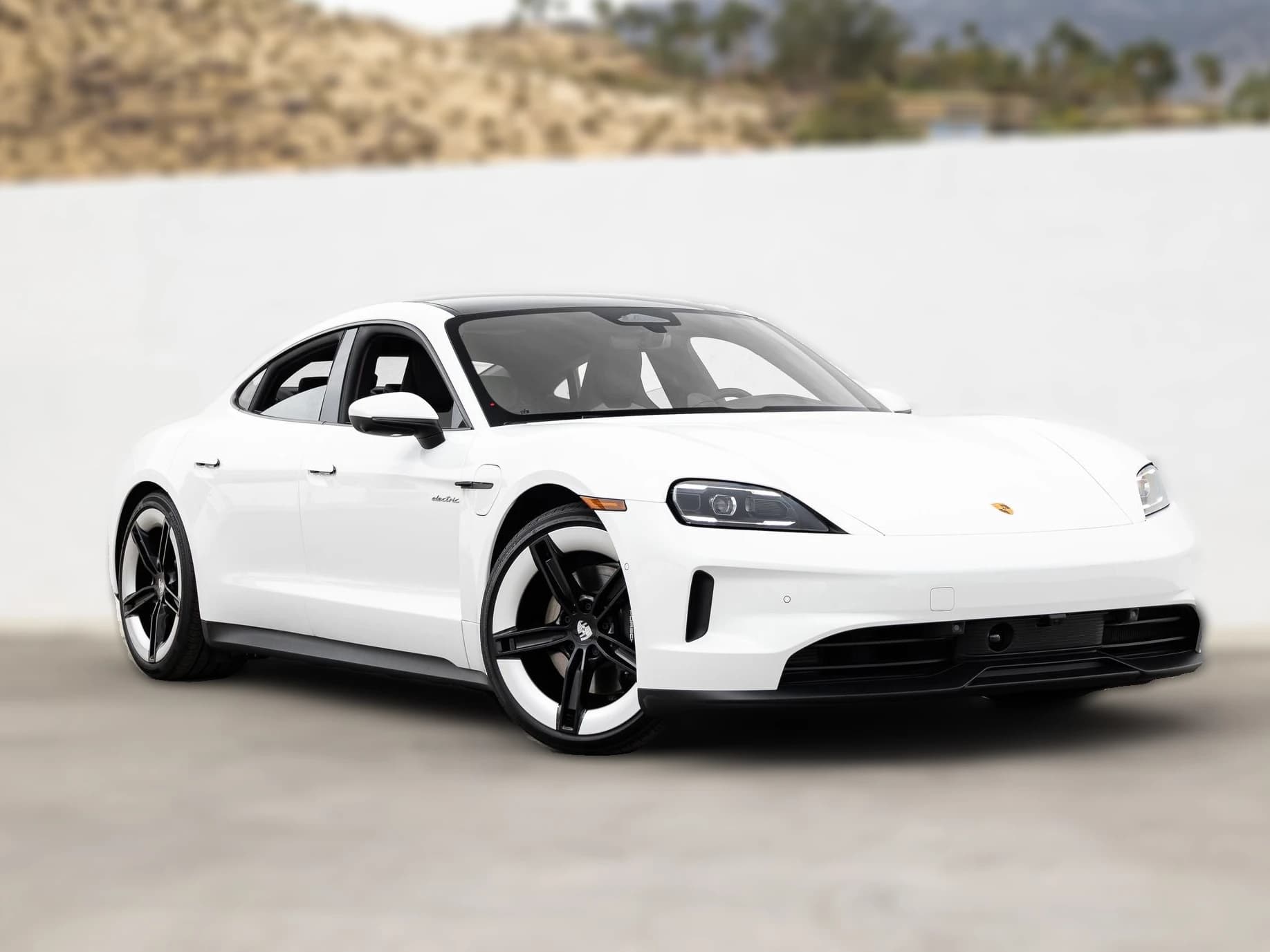 Porsche Taycan 4 AWD 2026 — side view
