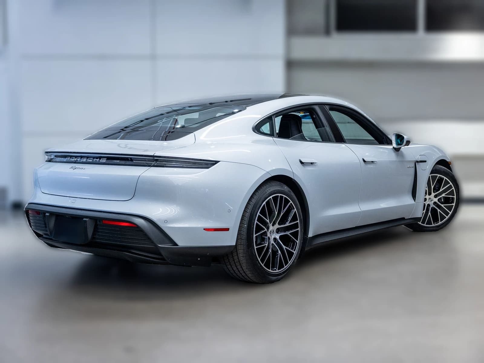 Porsche Taycan 4 AWD 2026 — side view