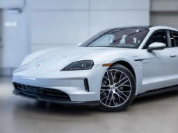 Porsche Taycan 4 AWD 2026 — side view