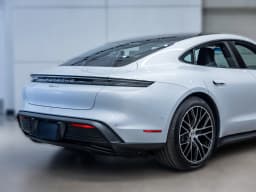 Porsche Taycan 4 AWD 2026 — side view