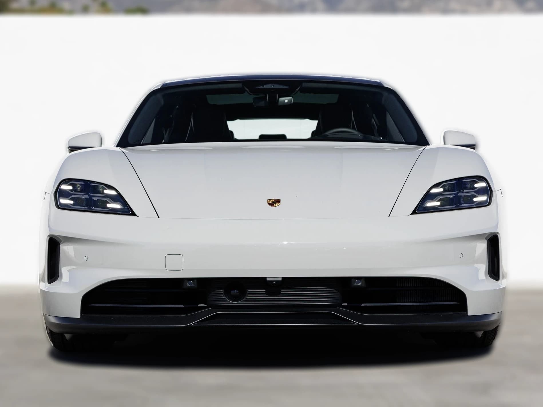 Porsche Taycan 4 AWD 2026 — side view
