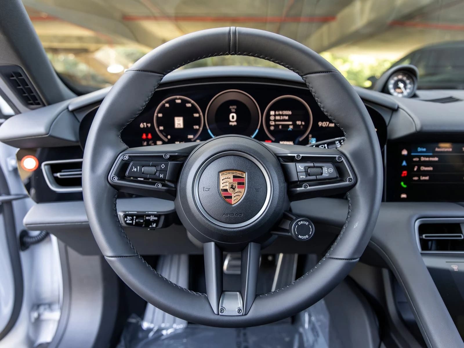 Porsche Taycan 4 AWD 2026 — side view