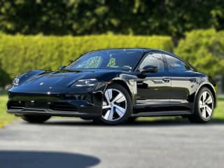 Porsche Taycan 4 AWD